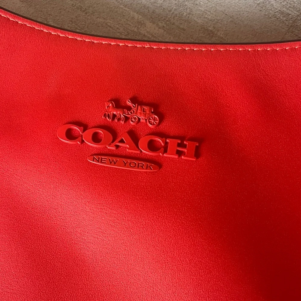 COACH- Poppy Red Shoulder Bag- Penelope- like new - Picture 2 of 14